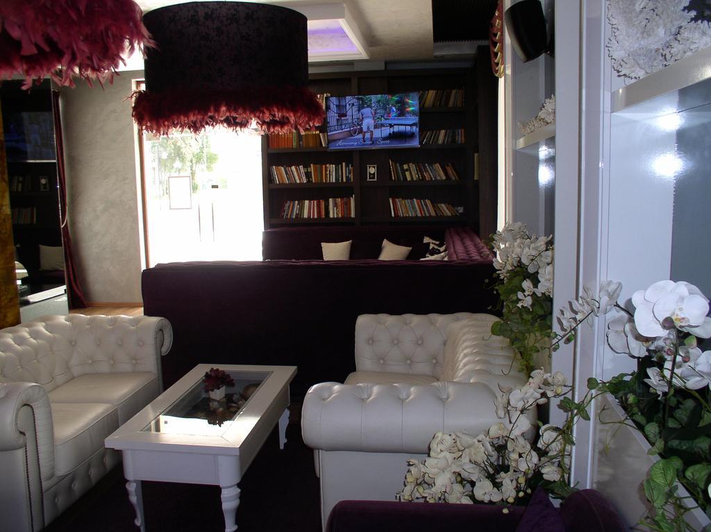 Lvv Palace Apartment ซันนีบีช ภายนอก รูปภาพ